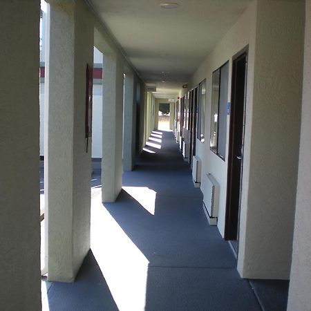 The Redwood Riverwalk, A Boutique Hotel Fortuna Exterior photo