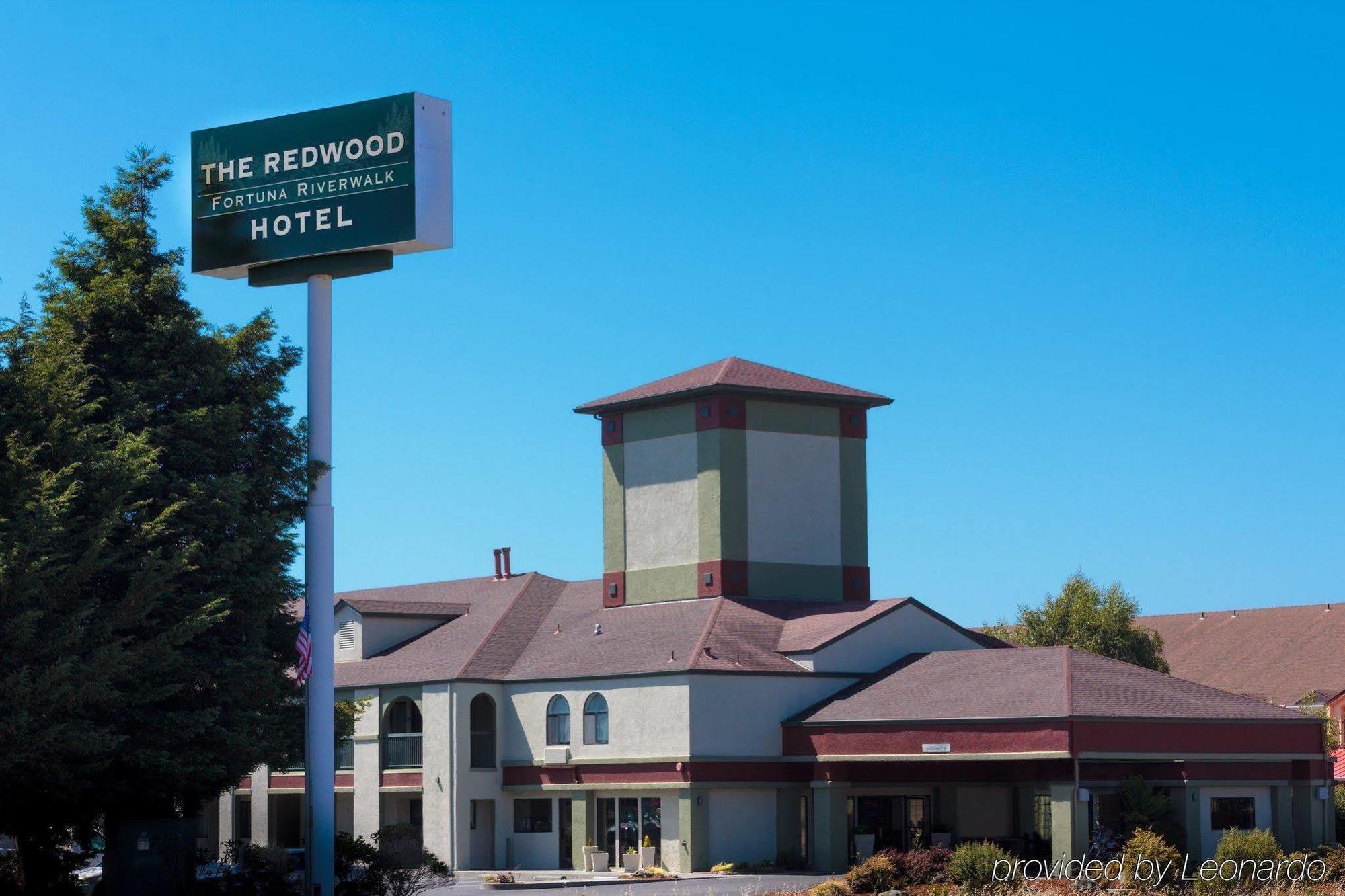 The Redwood Riverwalk, A Boutique Hotel Fortuna Exterior photo