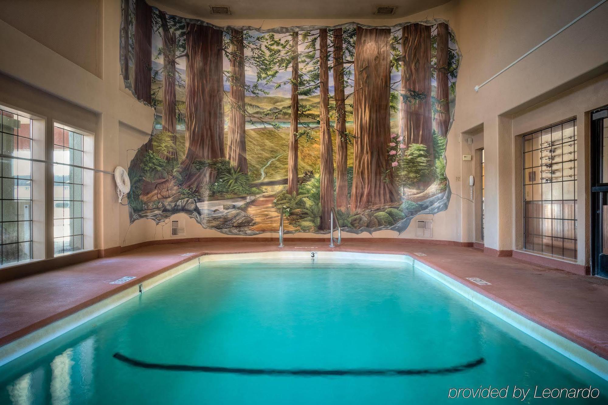 The Redwood Riverwalk, A Boutique Hotel Fortuna Exterior photo